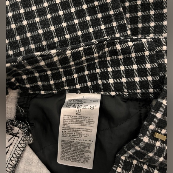 Old Navy Pixie Pants, Checker Print, Size 2 - Picture 5 of 7